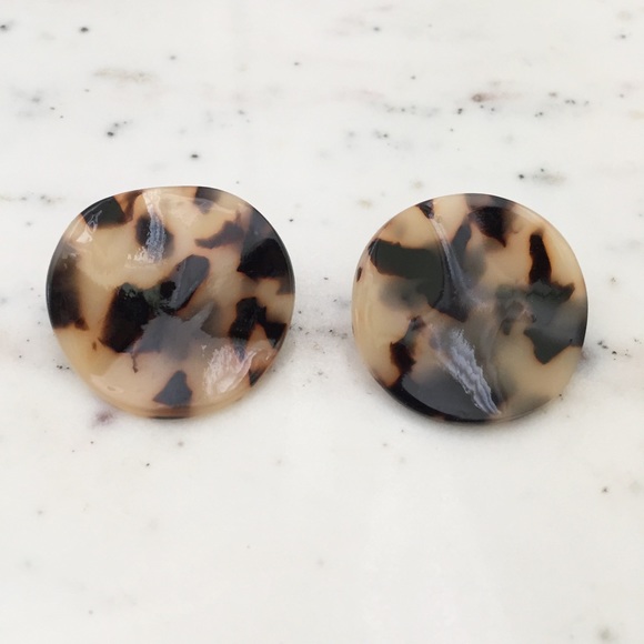 "Brigitte" Earrings || Tortoise Shell Statement - Picture 3 of 9